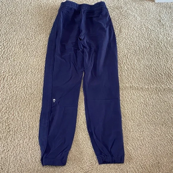 Ivivva Lululemon Girl's Navy Blue Jogger Pants - Picture 2 of 3